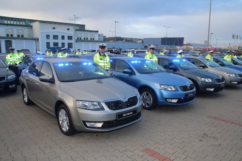Dodávka policejních speciálů vybavených měřicí a záznamovou technikou